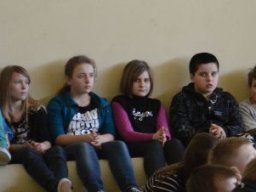 bezpieczna_szkola_policjant_09