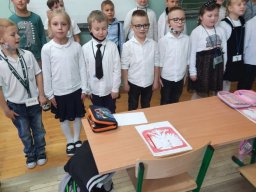szkola_do_hymnu_004