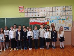 szkola_do_hymnu_025