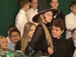 den_2022_34