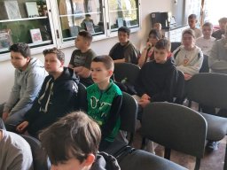 w_majestacie_korony_002