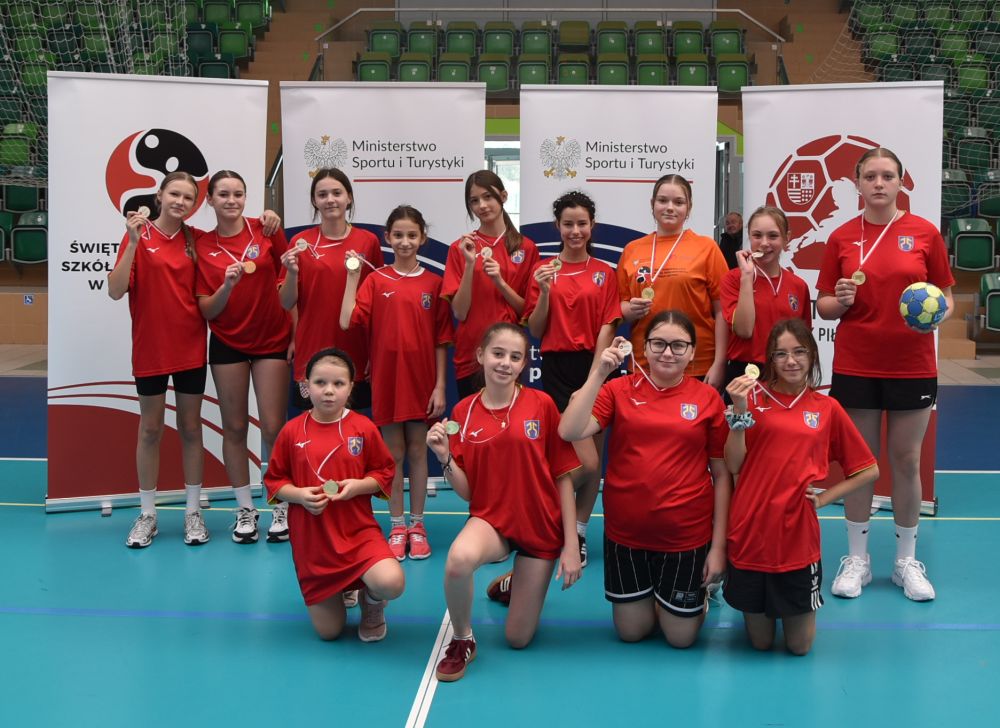 Sukces piłkarek ręcznych.