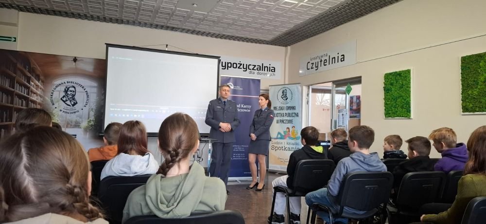 "Zawodowcy w bibliotece"